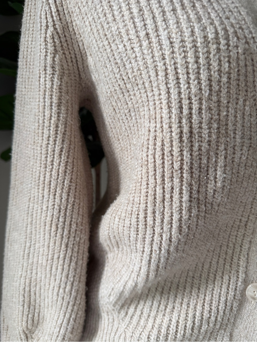 Amazon Essentials Beige Ribbed V-Neck Button Cardigan - Picture 4 of 6
